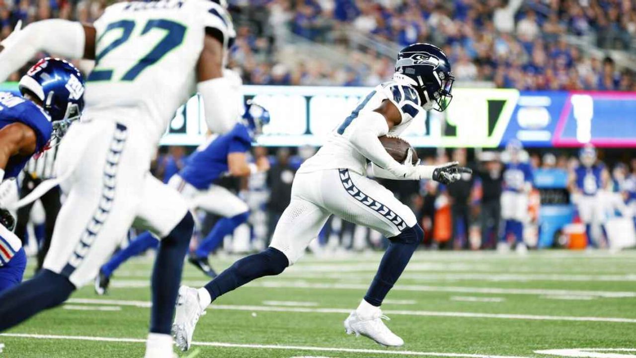 Seahawks beat Giants on MNF, defense steals the show