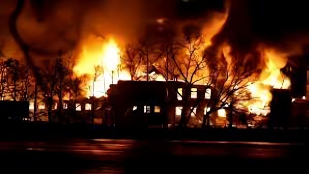 4-Alarm Fire Engulfs Large Industrial Building in Elizabeth, New Jersey