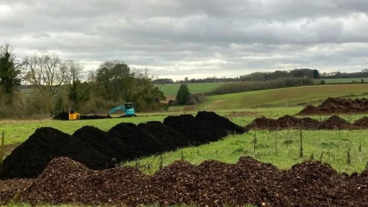 Cirencester's 'Zero Dig' Garden: Cultivating Climate-Friendly Farming Practices
